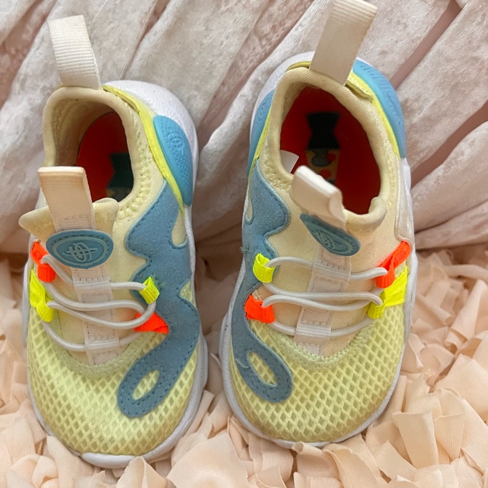 Nike Huarache edge lava lamp